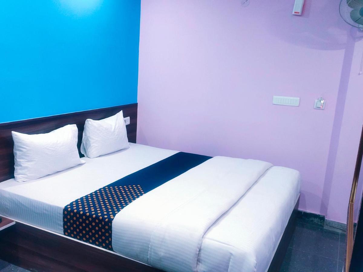 Grand Meridian Hotel 3*